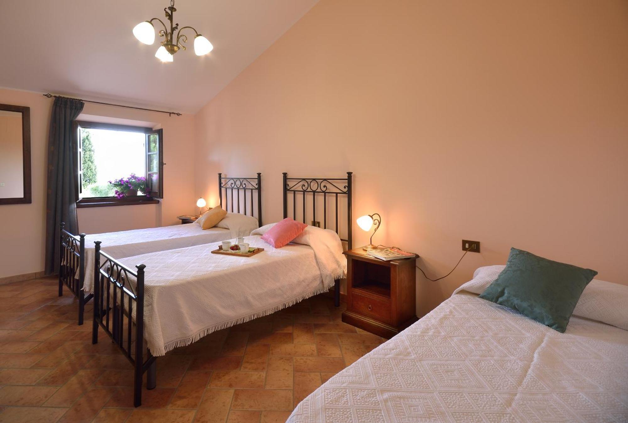 Agriturismo San Severo Passignano sul Trasimeno Bilik gambar