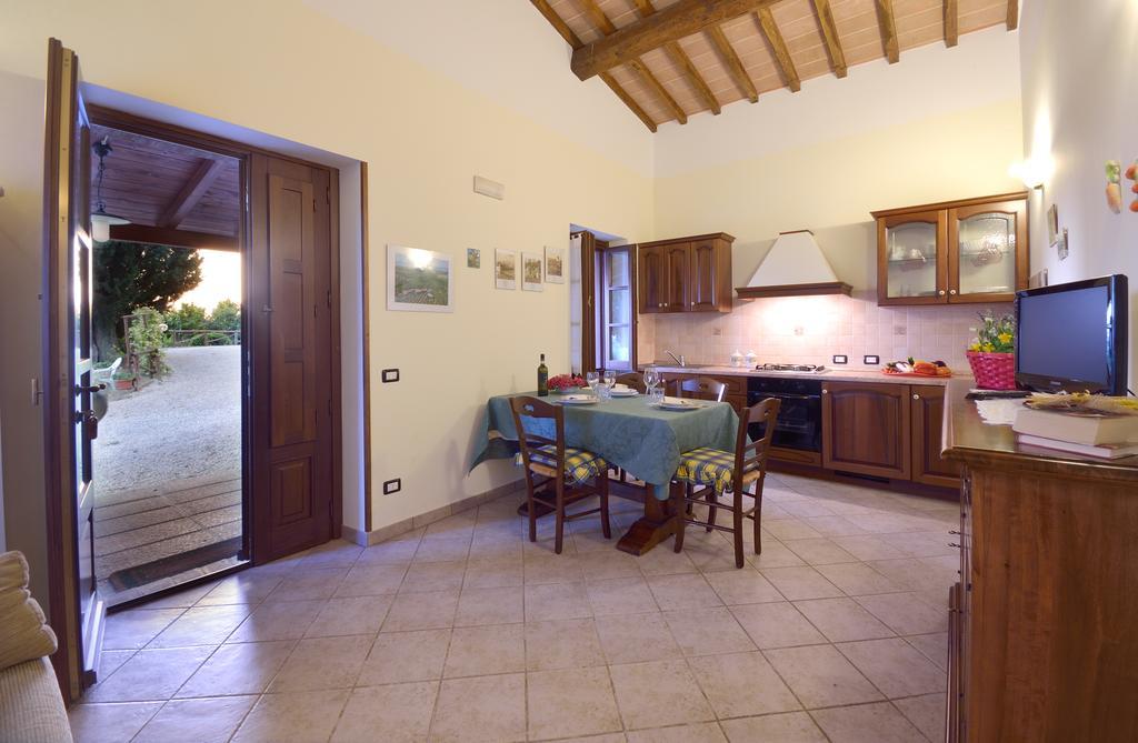 Agriturismo San Severo Passignano sul Trasimeno Luaran gambar