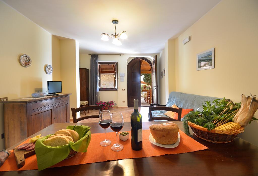 Agriturismo San Severo Passignano sul Trasimeno Luaran gambar